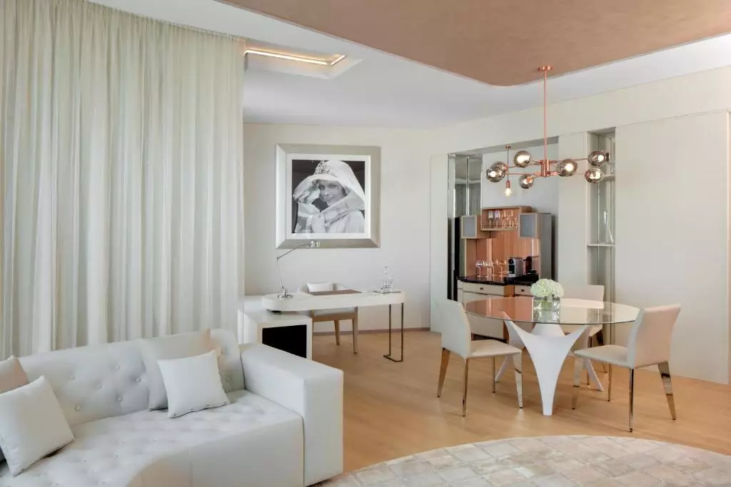 اتاق PARAMOUNT DUBAI